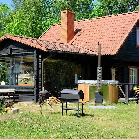 Saunahouse Rae Vallas Seli